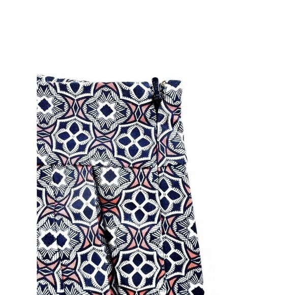 Classy J. Crew 5" Chino Shorts in Medallion Design Sz 0 EUC // Preppy // Summer - Picture 4 of 7